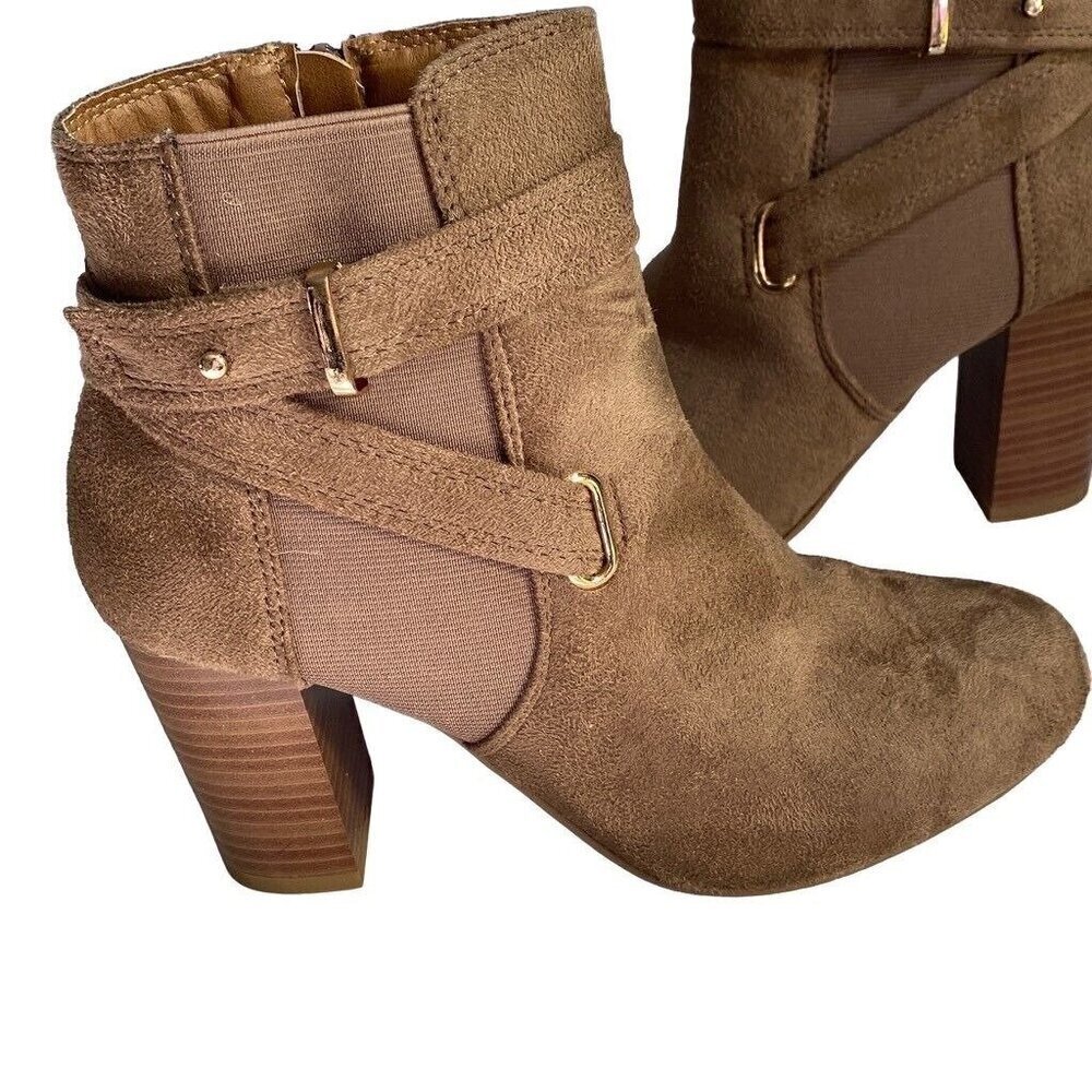 Charles Albert Tan Vegan Suede Ankle Boots Size 7, Side Zipper, Stretch Panel, 3